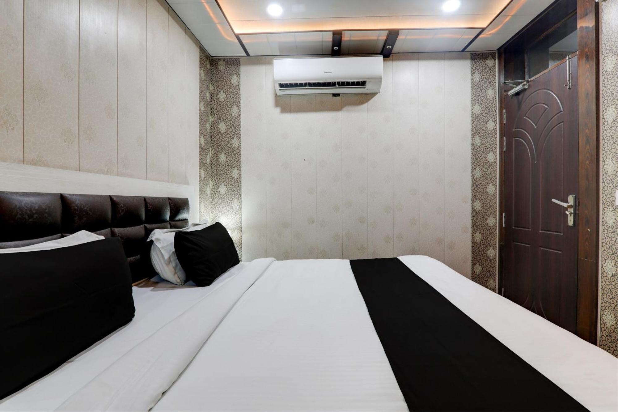 לקנאו Hotel O Ss Palace Inn מראה חיצוני תמונה