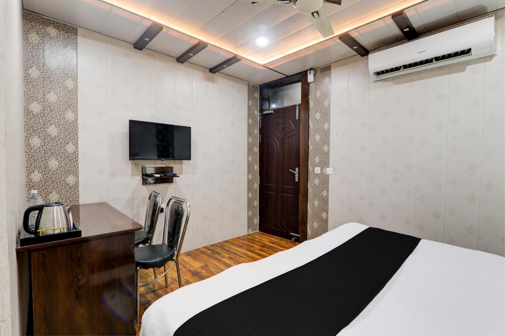 לקנאו Hotel O Ss Palace Inn מראה חיצוני תמונה