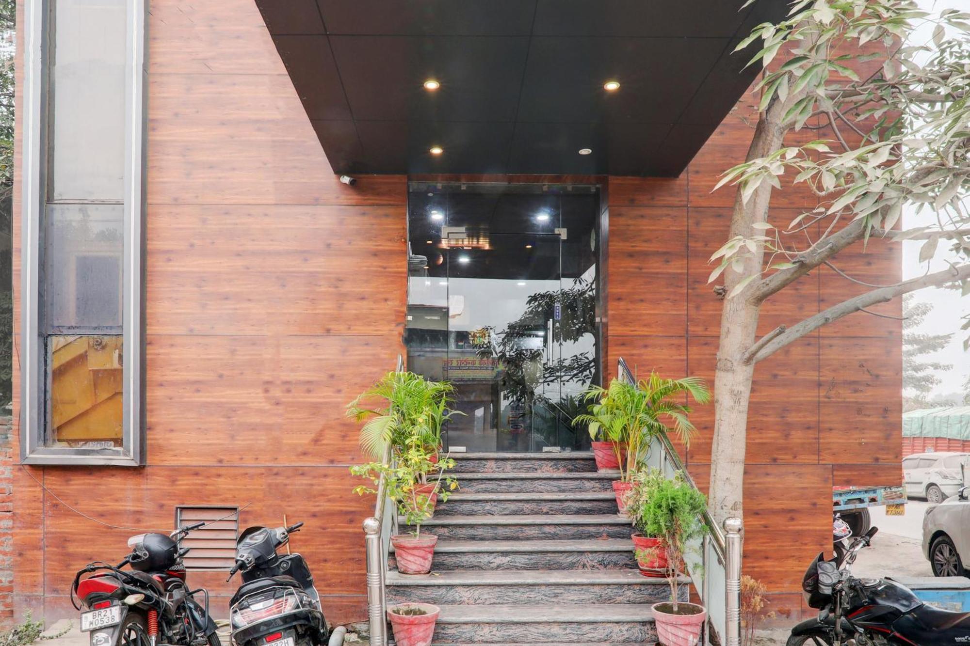 לקנאו Hotel O Ss Palace Inn מראה חיצוני תמונה