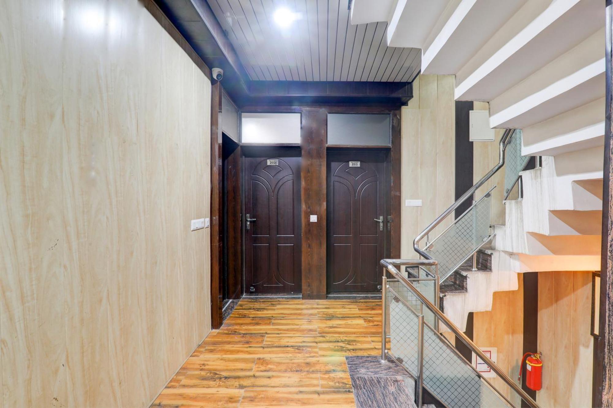 לקנאו Hotel O Ss Palace Inn מראה חיצוני תמונה